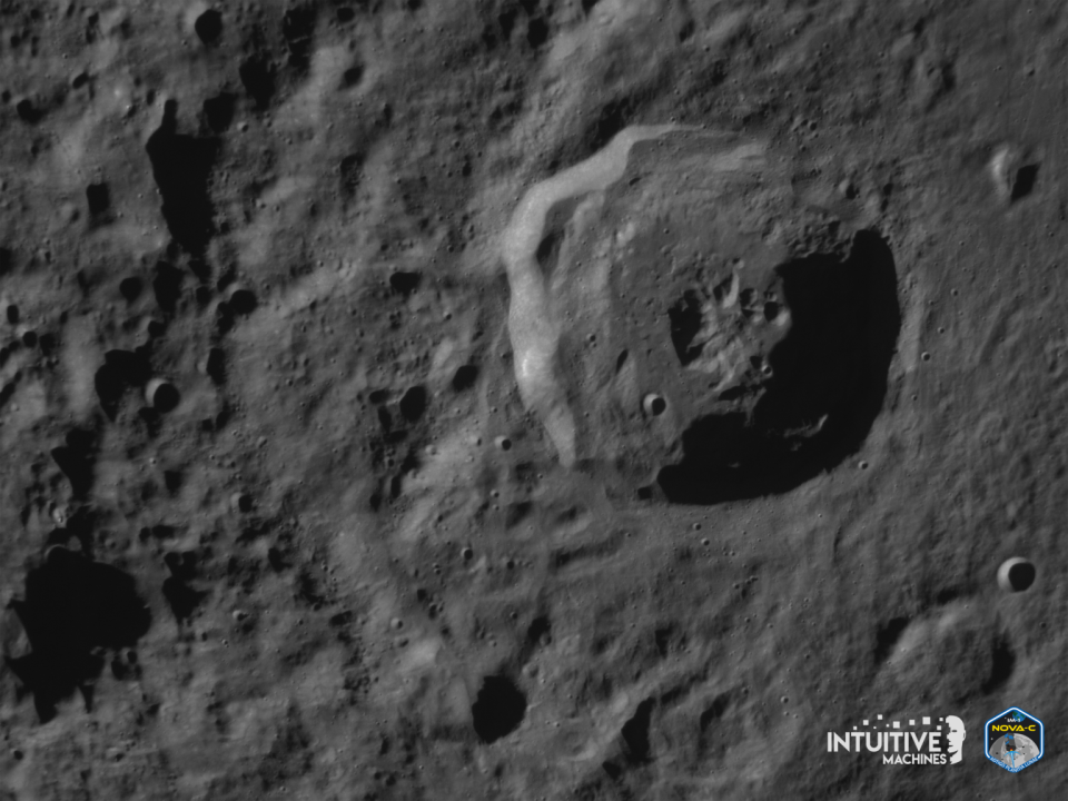 Le cratère Bel'kovich K sur les hauts plateaux équatoriaux du nord de la Lune vu par Ulysse depuis son orbite