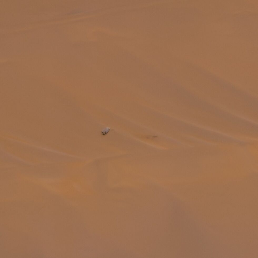 Une lame cassée dans un ancien canal sur Mars.
