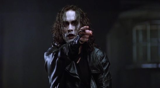Brandon Lee pointing finger in The Crow
