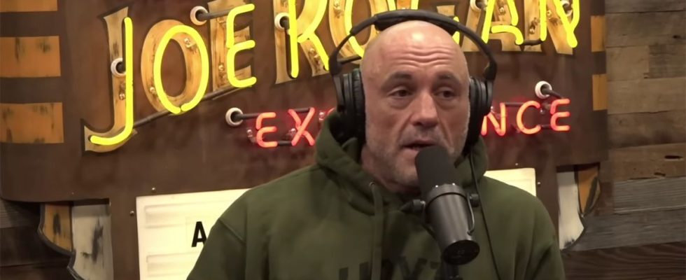 Joe Rogan talks to The Rock about being a heel on his podcast.