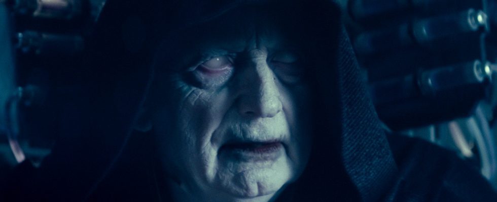 L'acteur de Star Wars aborde enfin cette bizarre torsion de Palpatine dans Rise of Skywalker