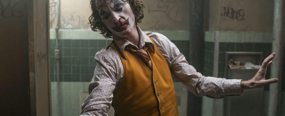 Joaquin Phoenix as clowned-up Arthur Fleck in Joker