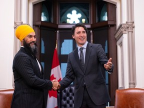 Le chef du NPD, Jagmeet Singh, rencontre le premier ministre Justin Trudeau sur la Colline du Parlement à Ottawa