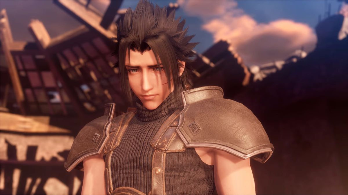 Zack Fair, le protagoniste de Crisis Core : Final Fantasy 7 Reunion, regarde sous la caméra alors que le soleil le couvre de face