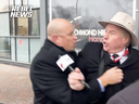 Une vidéo enregistrée par un vidéaste de Rebel News montre un homme en costume, cravate et manteau sombre semblant créer une collision avec Menzies qui a déclenché l'arrestation.  
