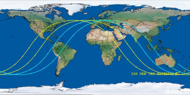 Cette carte montre la trace de la palette de marchandises non guidée autour de la Terre pendant six heures vendredi.  Il est rentré dans l'atmosphère près de Cuba en direction sud-ouest vers nord-est.