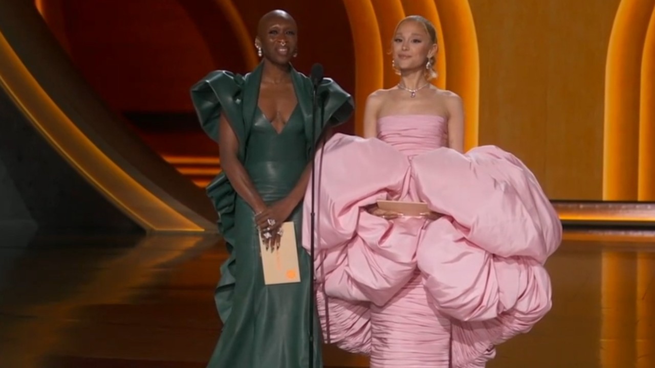 Cynthia Erivo et Ariana Grande présentent ensemble aux Oscars.