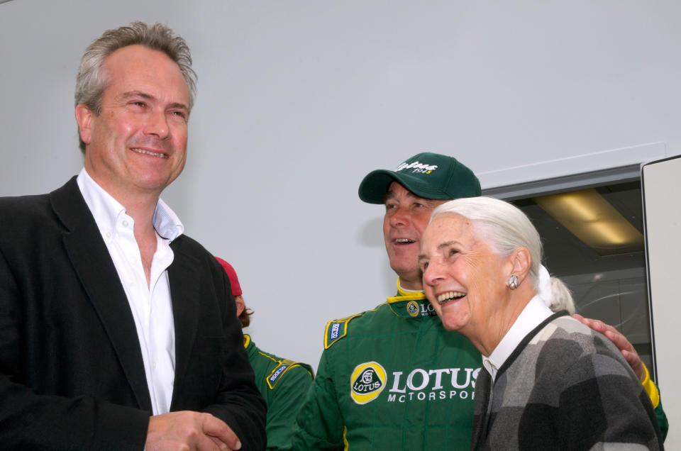 Hazel Chapman, Clive Chapman et Nigel Mansell, 21 juin 2011 Réouverture de la piste d'essai de Hethel.