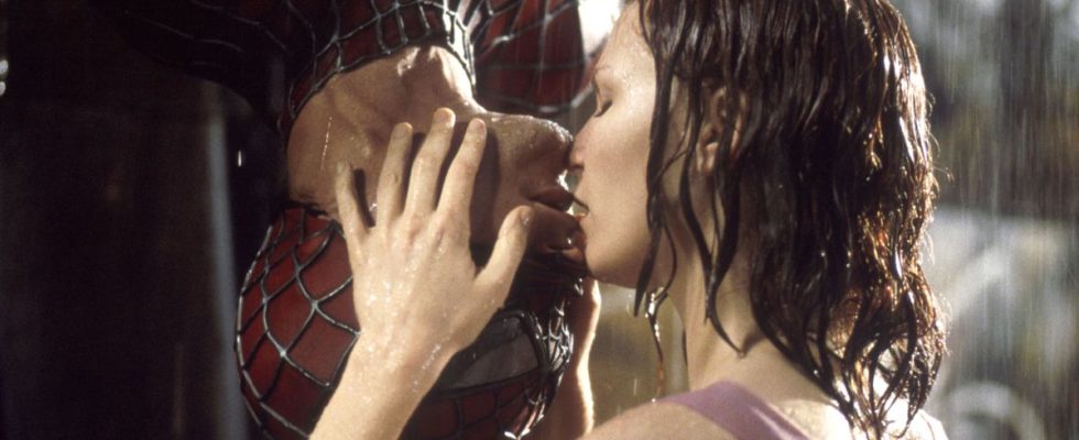 Kirsten Dunst admet que le tournage du baiser à l'envers emblématique de Spider-Man a été "misérable"