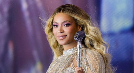 Beyoncé envoie des fleurs aux artistes féminines noires du pays : « Merci de m'avoir ouvert les portes »