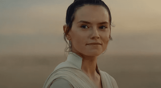 Daisy Ridley répond aux rumeurs sur son retour dans Star Wars en tant que Rey, et maintenant je suis confuse