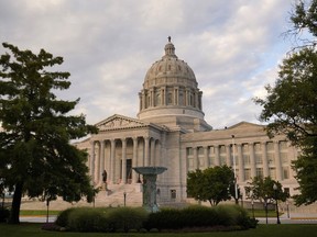 Le Capitole de l'État du Missouri se dresse le 16 septembre 2022 à Jefferson City, dans le Missouri.