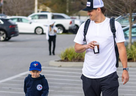 Le releveur des Blue Jays Erik Swanson avec son fils Toby dans une image publiée sur son Instagram le 13 février 2024.