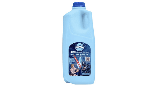 Le lait bleu Star Wars pourra bientôt être consommé à la maison, si cela vous intéresse