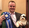 Le vétérinaire Adam Stafford King était l'un des meilleurs chiens du monde des concours canins de race pure.  AKC