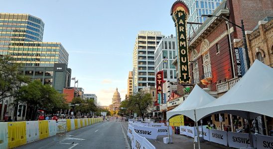 SXSW « n'est pas d'accord » avec le gouverneur du Texas qui demande aux artistes de boycotter « ne revenez pas »