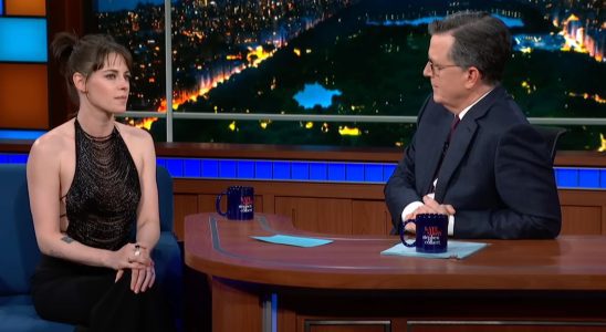 Stephen Colbert a montré la couverture du magazine Kristen Stewart après un contrecoup, mais il s'avère que CBS avait peur : "Cela a bouleversé beaucoup de gens"