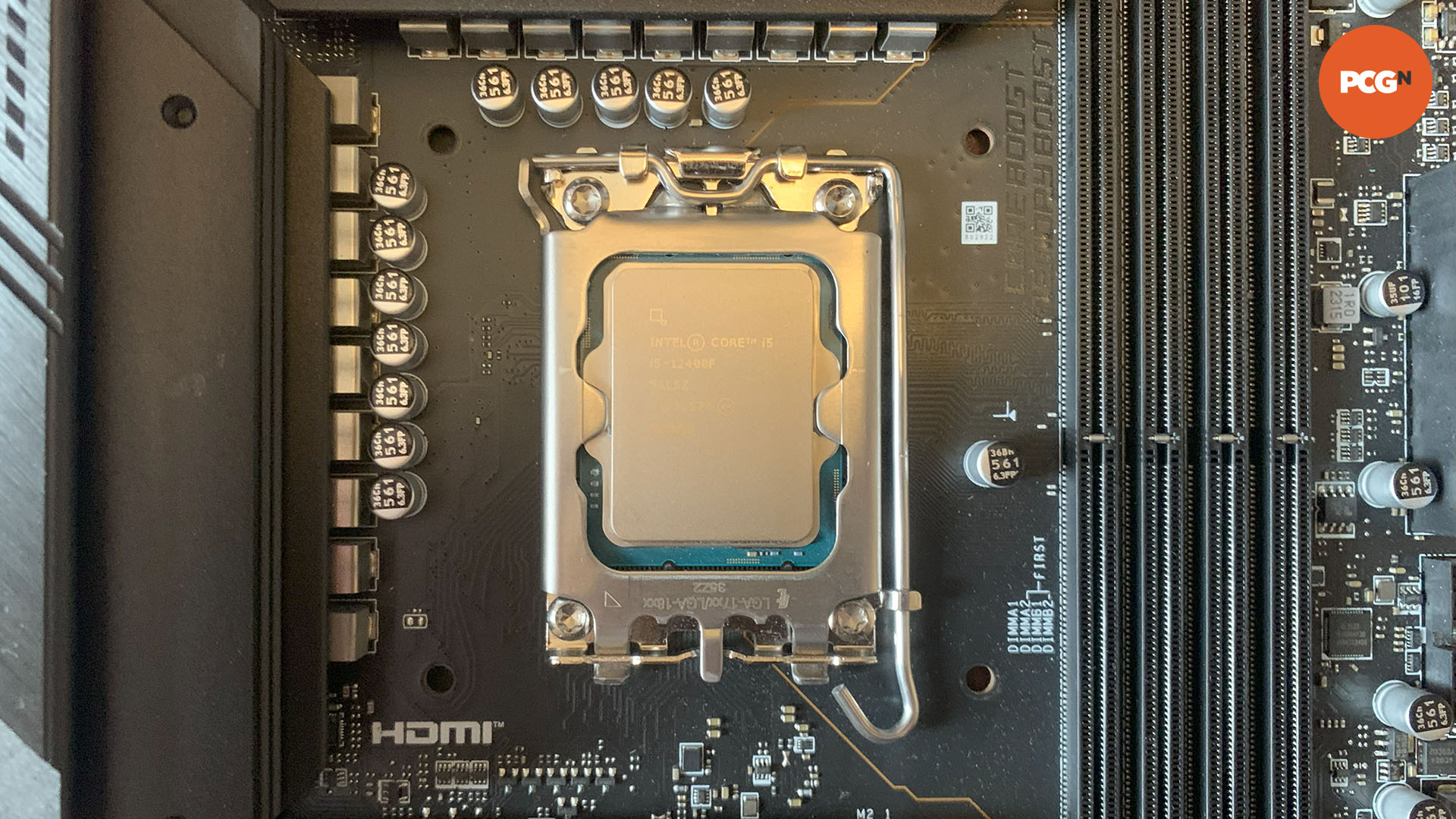 Intel Core i5 12400F : installé sur la carte mère MSI Tomahawk